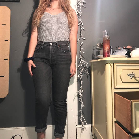 Levi Skinny Jeans - Picture 3 of 6